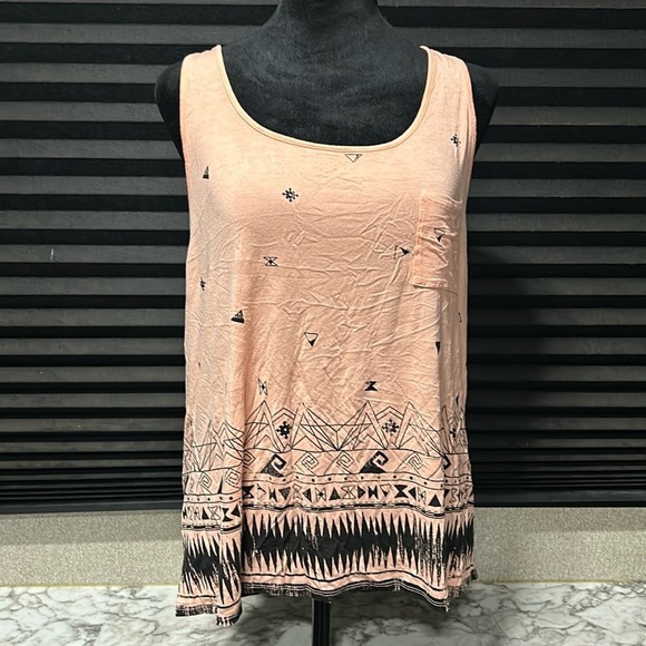 Volcom Women’s Pink with Black Print Super Soft Pocket Tank Top Size Large - Picture 1 of 9